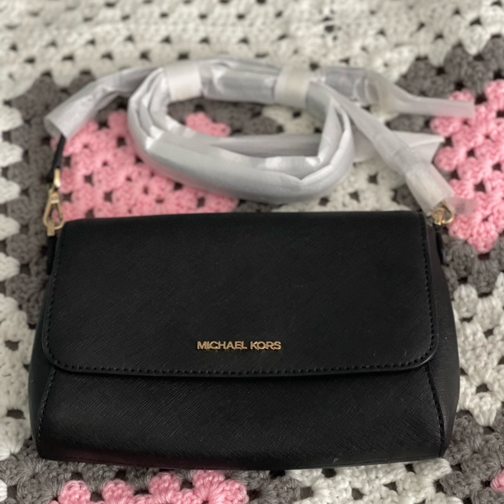 Medium Saffiano Leather Convertible Crossbody Bag